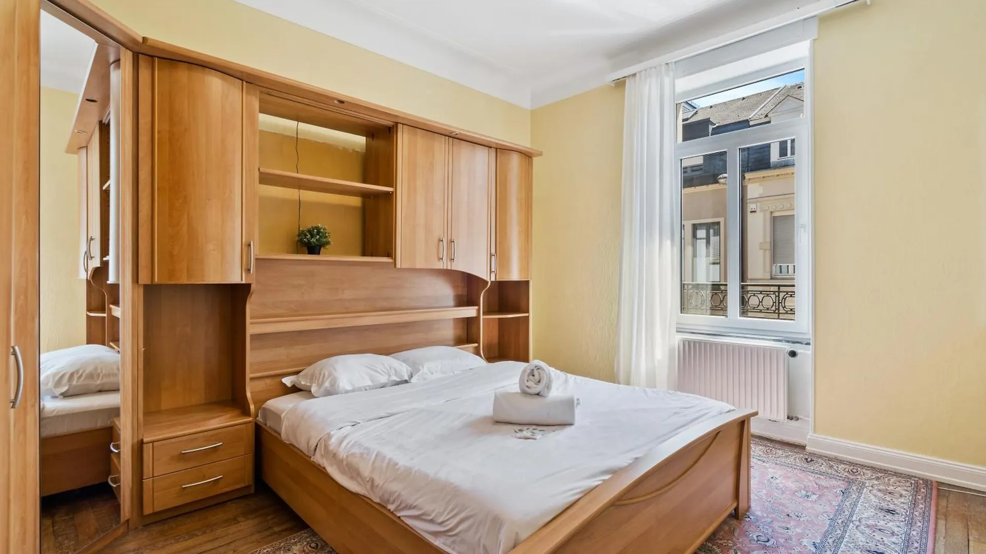 Charming 3-Br Townhome Near Luxembourg City Center 0*,