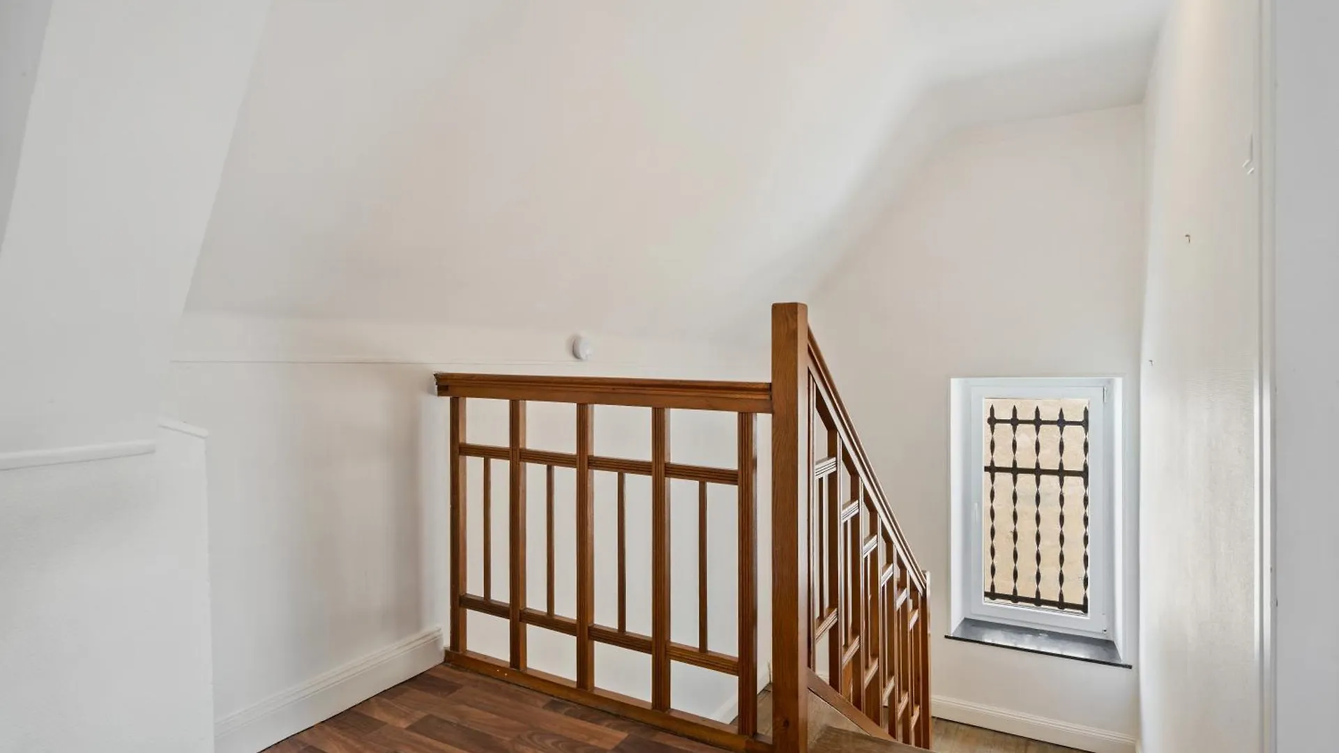 Charming 3-Br Townhome Near Luxembourg City Center 0*,
